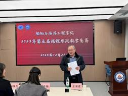 一群人站在柜台前AI 生成的内容可能不正确。